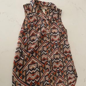Size 2 H&M multicolored button down tank